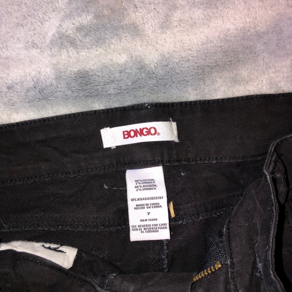 Shorts - Picture 3 of 3